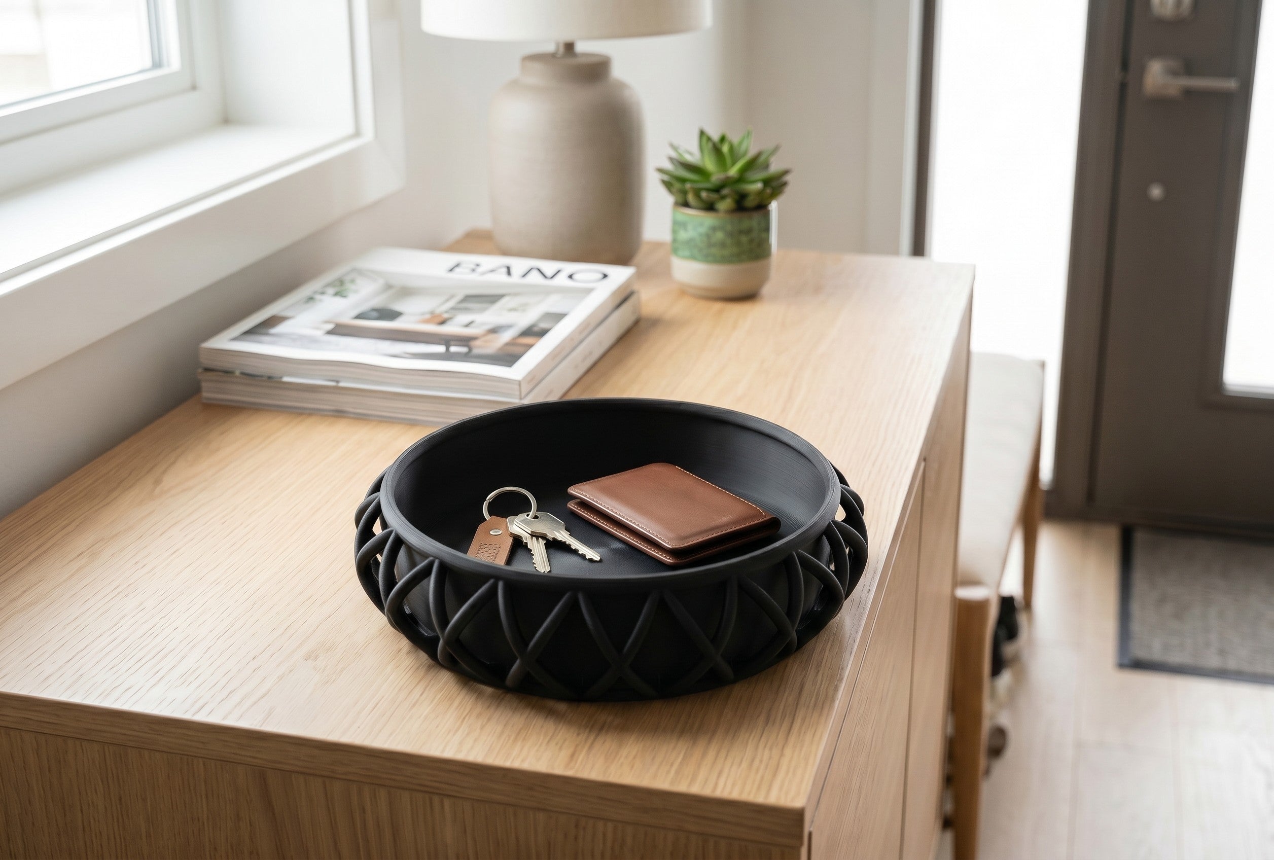 Basket-Style Key Tray, Modern Entryway Organizer for Keys and Wallet, Minimalist Hallway Storage Dish
