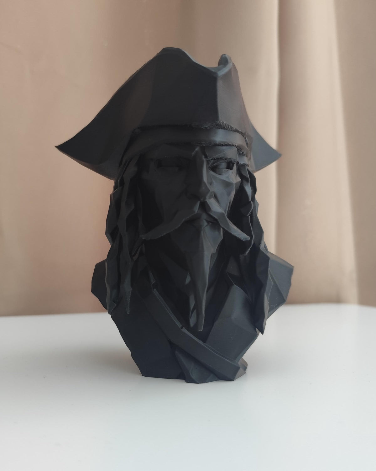 Low Poly Pirate Bust, Caribbean Pirate Sculpture, Geometric Pirate Decor, Nautical Gift, Shelf or Office Statue